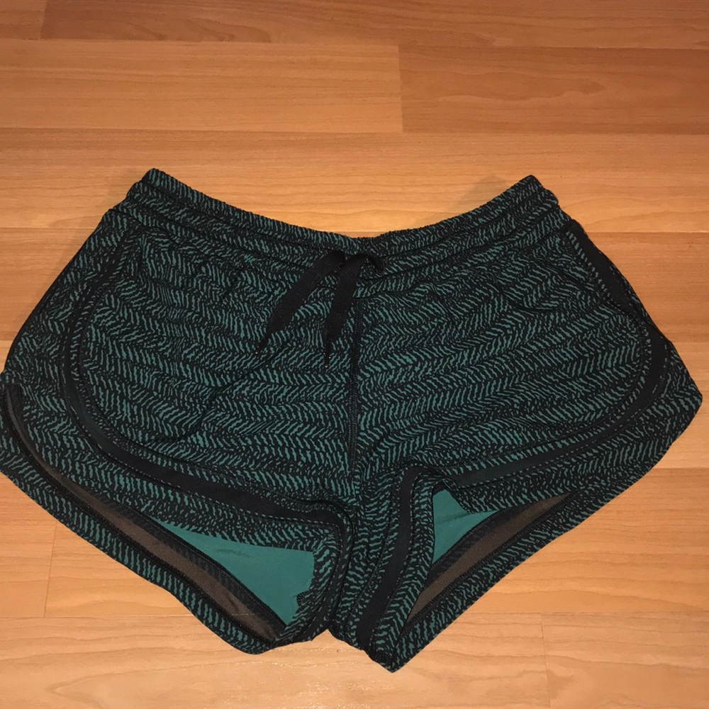 Lululemon make a move short